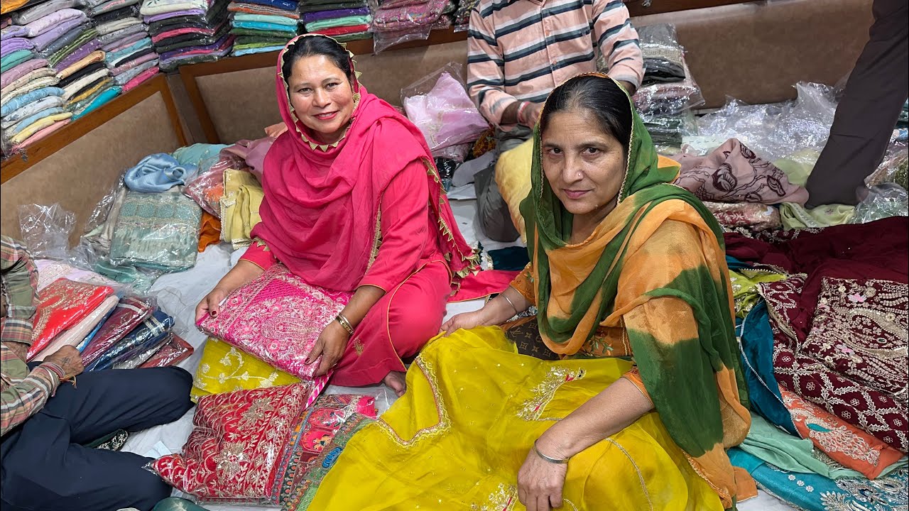 ਸੋਹਣੇ ਸੋਹਣੇ ਸੂਟ ਲੈ ਲਏ ਅੱਜ & ਬੇਬੇ ਖੁਸ਼ ਪੂਰੀ 😄 @HarmanKhosa 