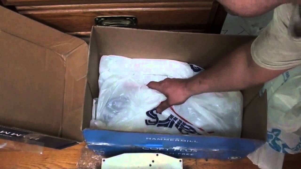 Unboxing the Dover Impulse Car Station and Otis Hall lantern from CannyCart