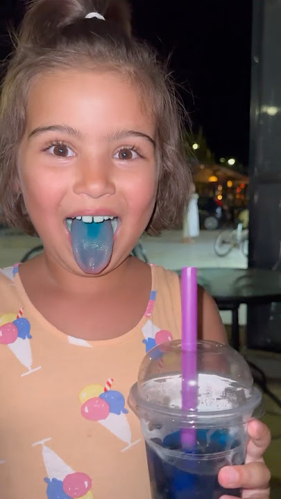 Bubble tea is so unhealthy, it made my tongue blue, I will never drink it again #exploredream #we...