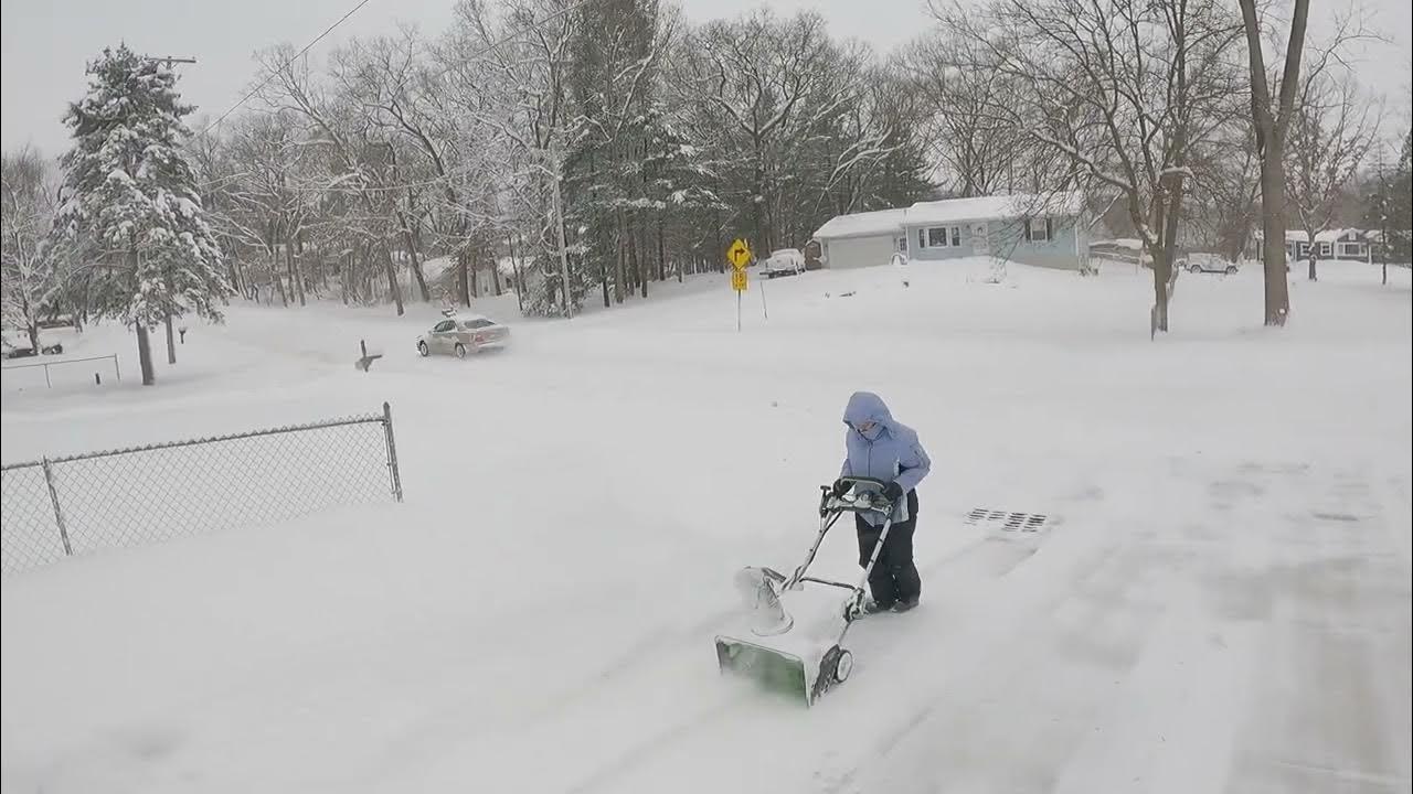 Snow blowing with Ego SNT2110 YouTube