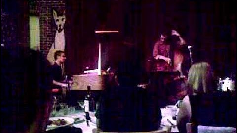 Josh Nelson at Cafe Metropol 1Aug09