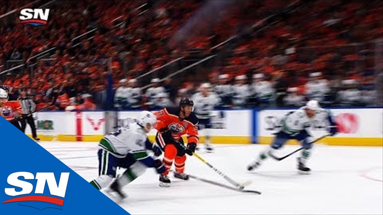 Oilers’ Connor McDavid Skates Through 3 Canucks Defenders To Score