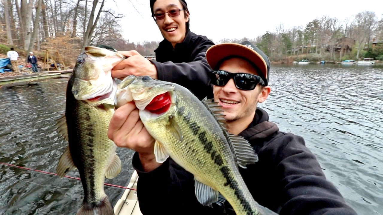 Catching Early Spring Bass on Jigs and Chatterbaits! Two double ups in a row!