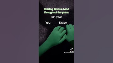 how Draco and Y/n hold hands botnfrim my tiktok #dracotok #tiktok