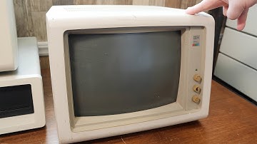 Een IBM 5154 CRT-monitor reinigen en testen
