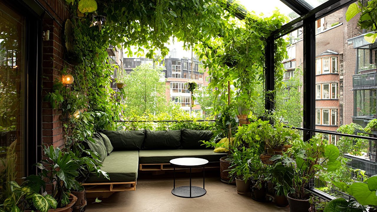 Small Balcony Oasis: Vertical Planters & Layered Pots to Create a Lush Mini‑Oasis on Your Balcony