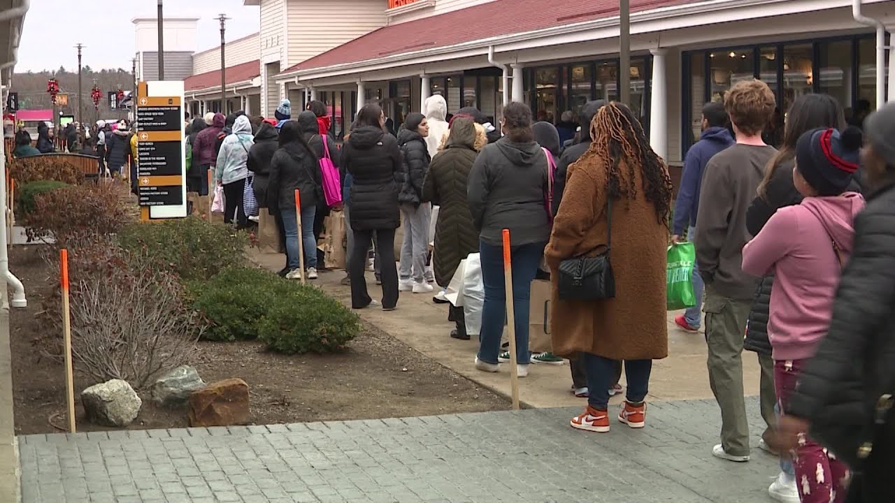 What it looked like at Wrentham Outlets on Black Friday YouTube