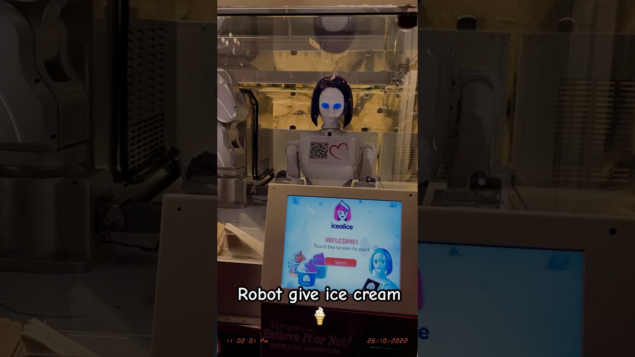 Robot give Icecream in Dubai 🇦🇪
