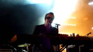 Ghinzu - Mirror Mirror (HD!) (Live @ Lowlands 2009)