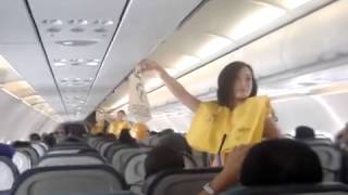 Танец стюардесс Cebu Pacific