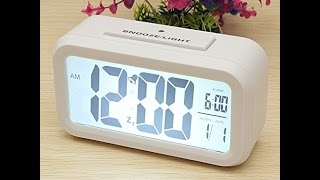 Videorecensione ITA AUDEW Sveglia Digitale Alarm Clock LED Calendario LCD Sensibile Luce screenshot 1