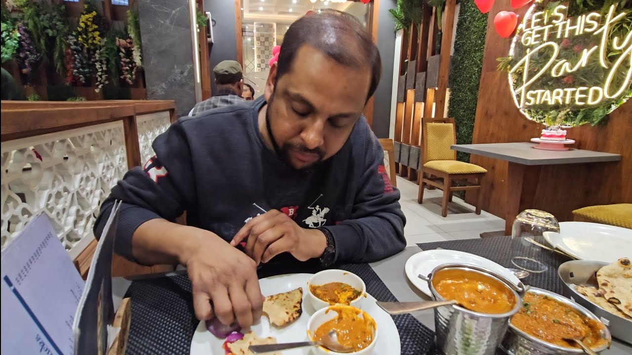 Beautiful Pure Veg Restaurant in Aligarh | Veg Food In Aligarh |  Aligarh Street Food