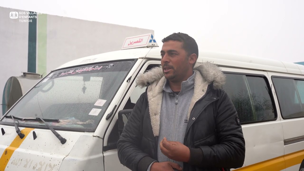 بعد معاناة طويلة .. مكتب دعم الأسرة بحاسي الفريد يوفر نقلا للتلاميذ