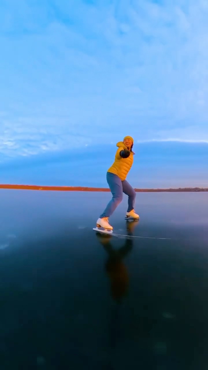 #JasonDeruloTV // Ice Skating ? #GotPermissionToPost From IG @theworldwithangelina #SlowLow