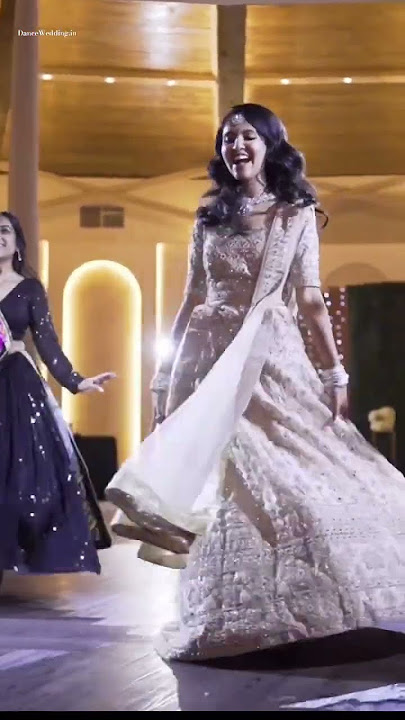Deewana Hai dekho | Bride Stunning Sangeet performance For Groom #indianwedding #viraldance #sangeet