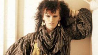 Dead Or A  Im On Firepickwicks 1981