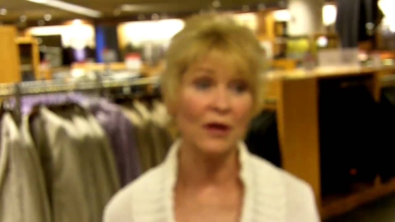 Pat Dean interviews Dee Wallace - YouTube