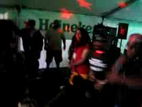 Heineken Tent II: Sen Dog, DJ Muggs, Scott Ian, Be...