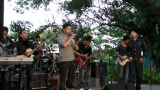 太陽下山_5_不是小三 (鐵花村 20120108).MP4
