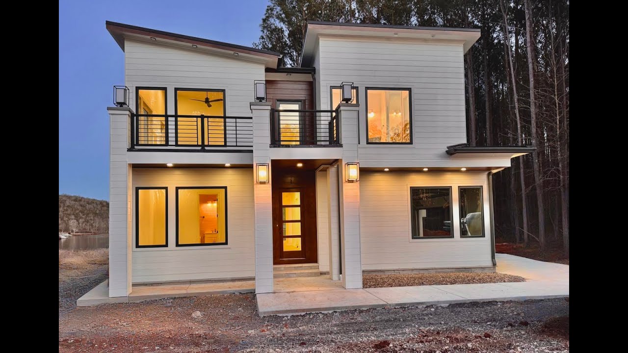 Stylish modern home with lake views in Jasper, TN — Episode 268