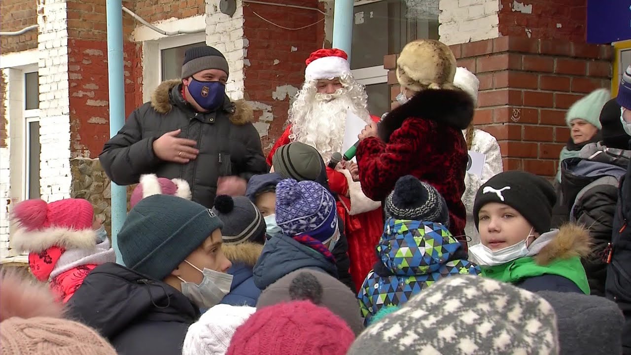 Чудеса своими руками! Газета «Сталь» провела традиционную акцию «Варежки от бабушки»