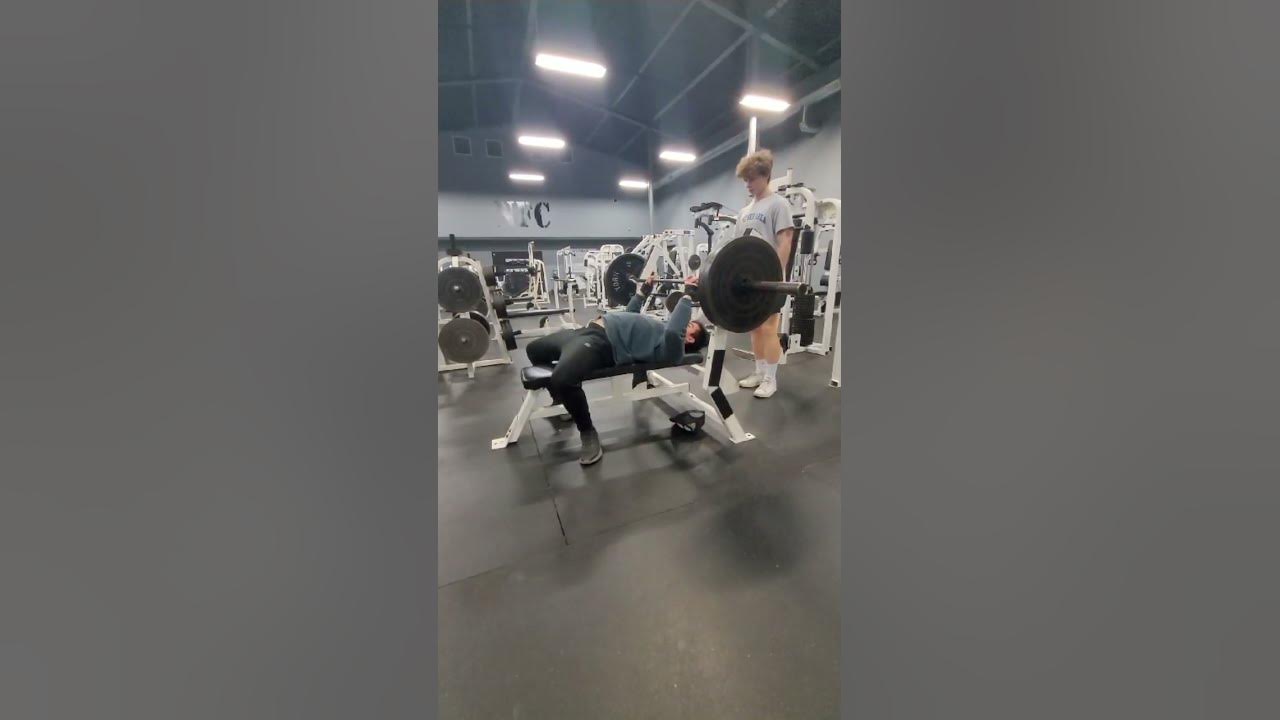 225 Bench Attempt powerlifting hypertrophy powerwolf benchpress 