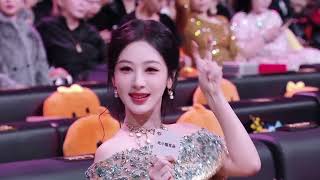 Cute Yang Zi In Weibo Night 2025 杨紫微博之夜打招呼合集