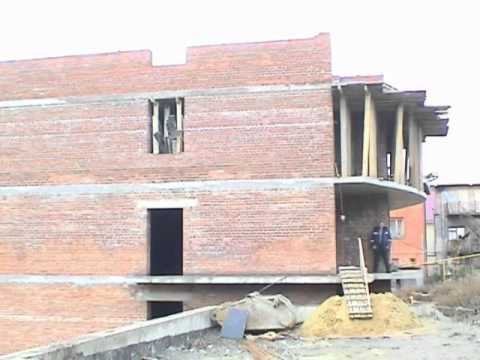 Испытание кирпичного жилого дома на сейсмику.wmv