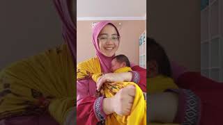 Gendong Newborn dengan Jarik