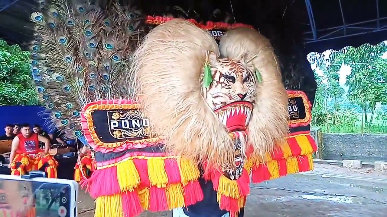 PEMBARONG MUDA REOG PONOROGO SOLAH SEREKAN MEMUKAU..