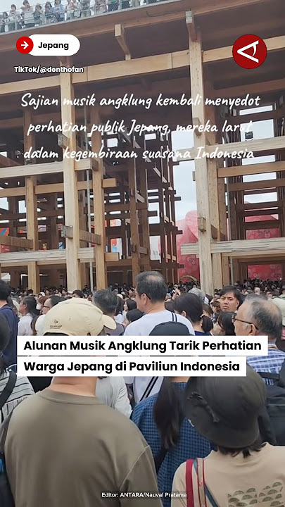 Alunan Musik Angklung Tarik Perhatian Warga Jepang di Paviliun Indonesia
