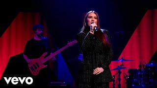 Mimi Webb - Red Flags (Live on The Graham Norton Show) Resimi