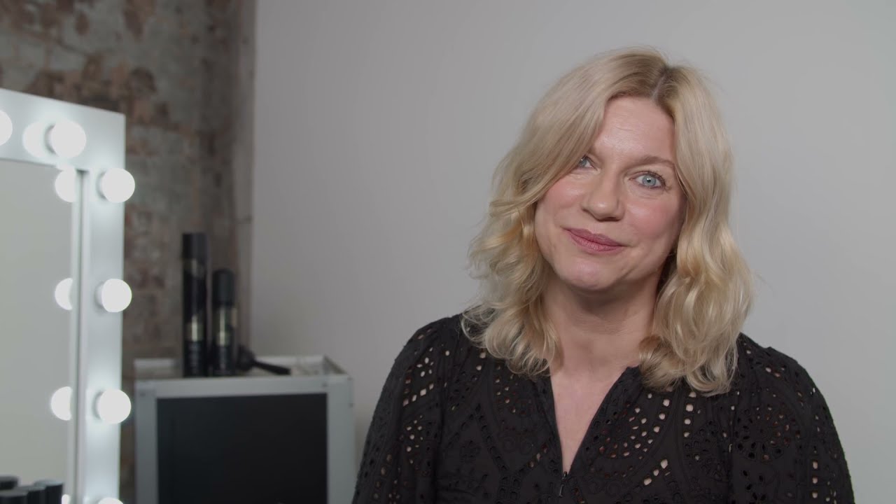 Hollywood glossy waves | Zoe Irwin | 20th Anniversary collection