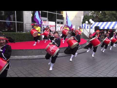 琉球國祭り太鼓 (安里屋ゆんた) in いいじゃんかわさき 2012