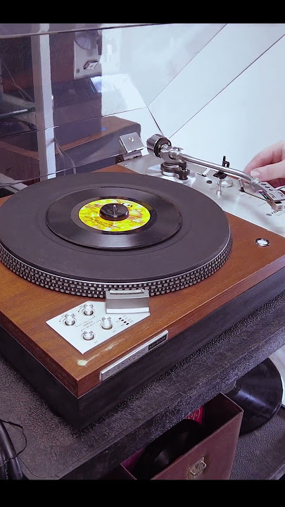 How to play a 45 record #kenwood #vinyl #turntable #vintage
