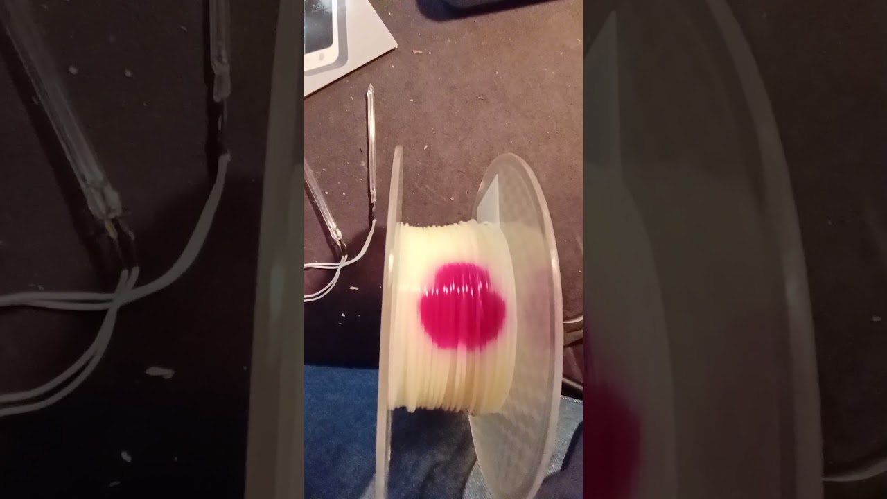 Sharper Image UV-ZONE PHONE SANITIZER review. Don't buy it!!