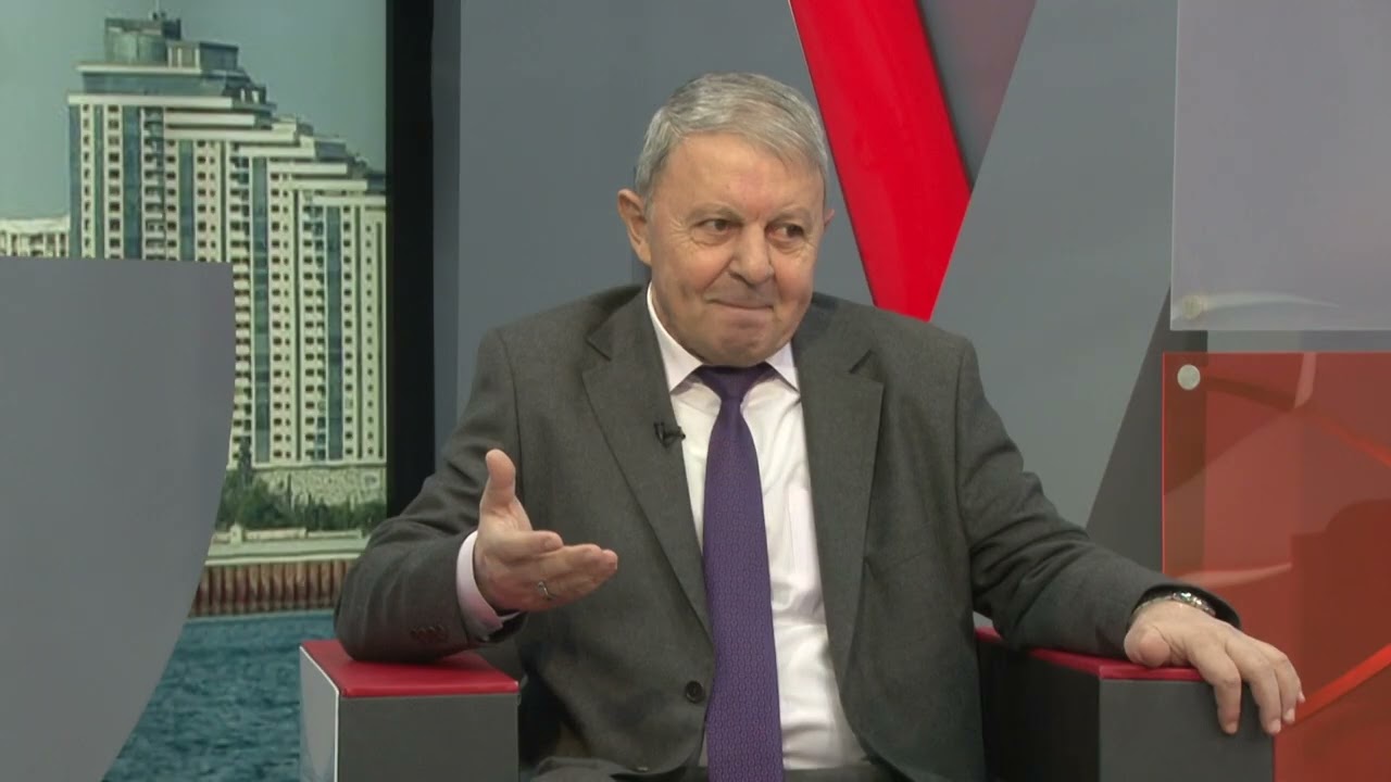 Yazıçı Elxan Elatlı MAG-da #Ədəbiyyat mənim nəyimə lazımdır