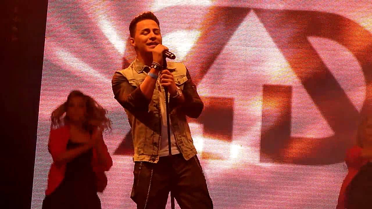 Ryan Dolan Singing 'Let Love Begin' - Tralee 16/8/13