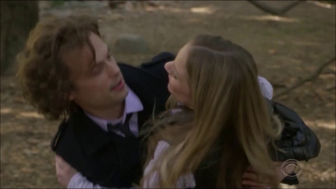 criminal minds reid and jj kiss