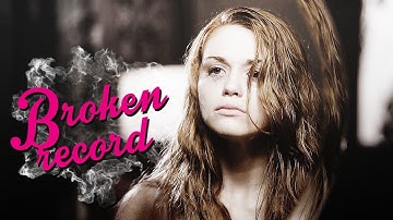 Multifemale [Broken Record]