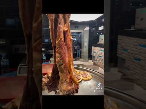 خاروف على الفحم في اسطنبول