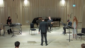 Ng Yu Hng — She Gently Rocks the Cradle