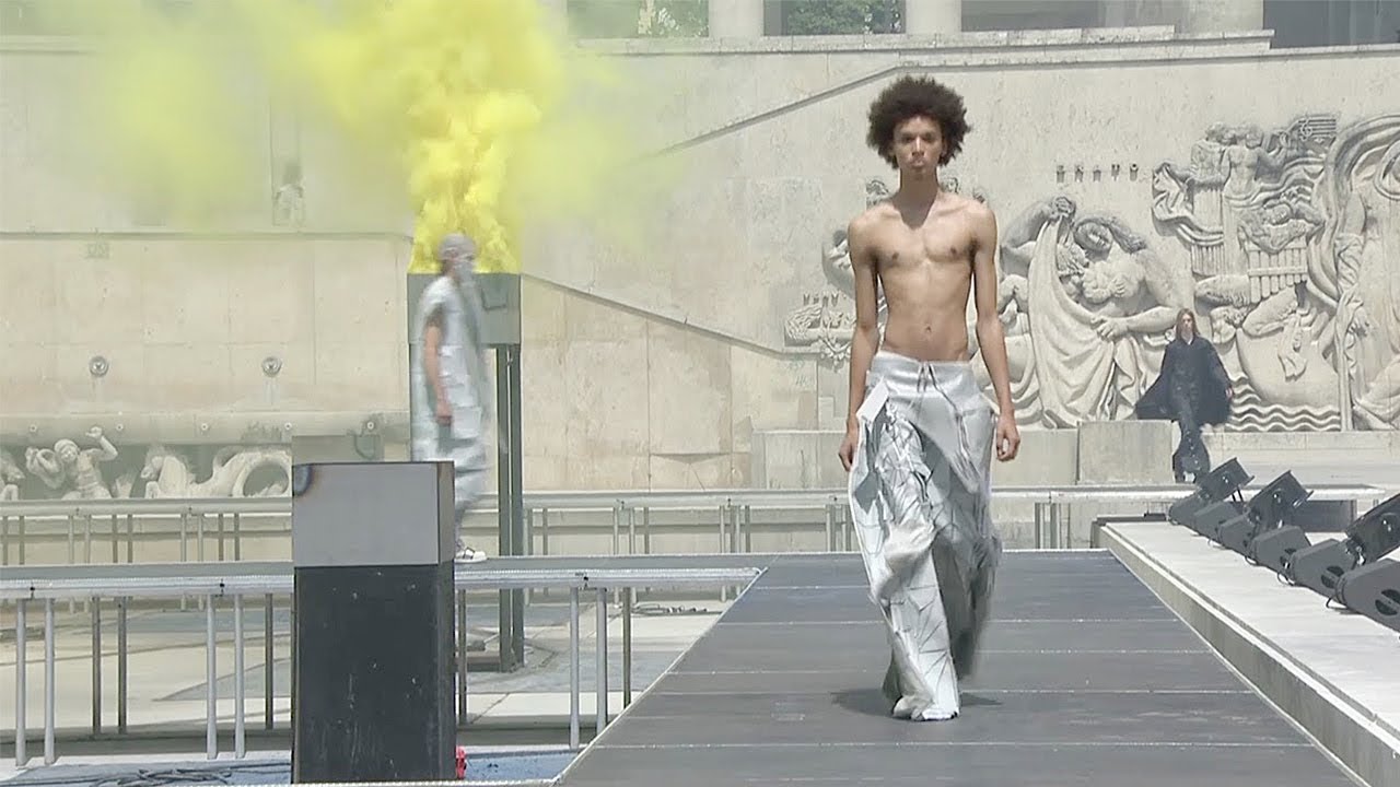 Front Row at Rick Owens Men's Spring 2019 [ PHOTOS ] – WWD