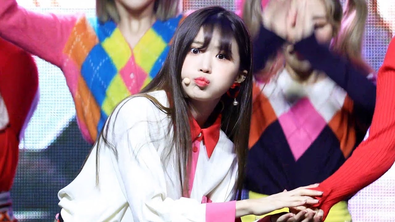 181012 프로미스나인(fromis_9) 송하영(Hayoung) - LOVE BOMB (럽밤) [경기과기대축제] 4K 직캠 by 비몽