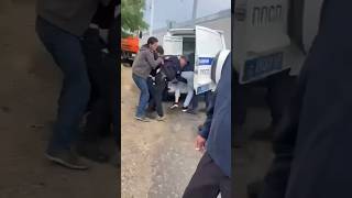 В Махачкале подростки напали на полицейских #дагестан #махачкала