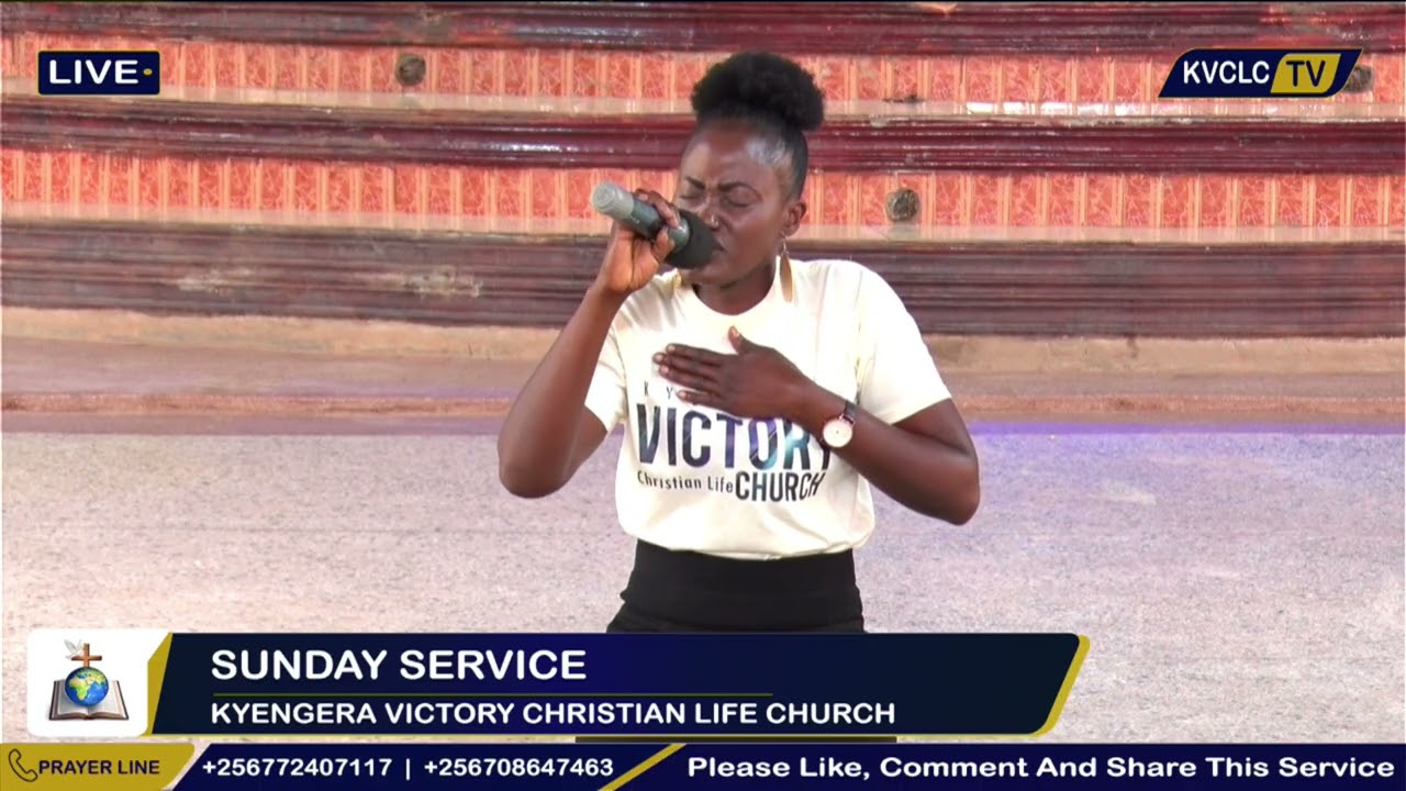 NEWAAYO NKUSINZE UGANDAN WORSHIP SESSION