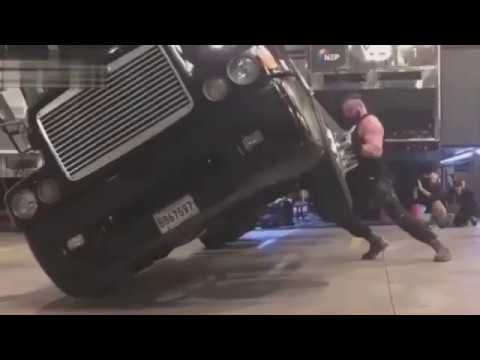 მსოფლიო შოკშია! მამაკაცმა შიშველი ხელებით გიგანტური სატვირთო ამოატრიალა