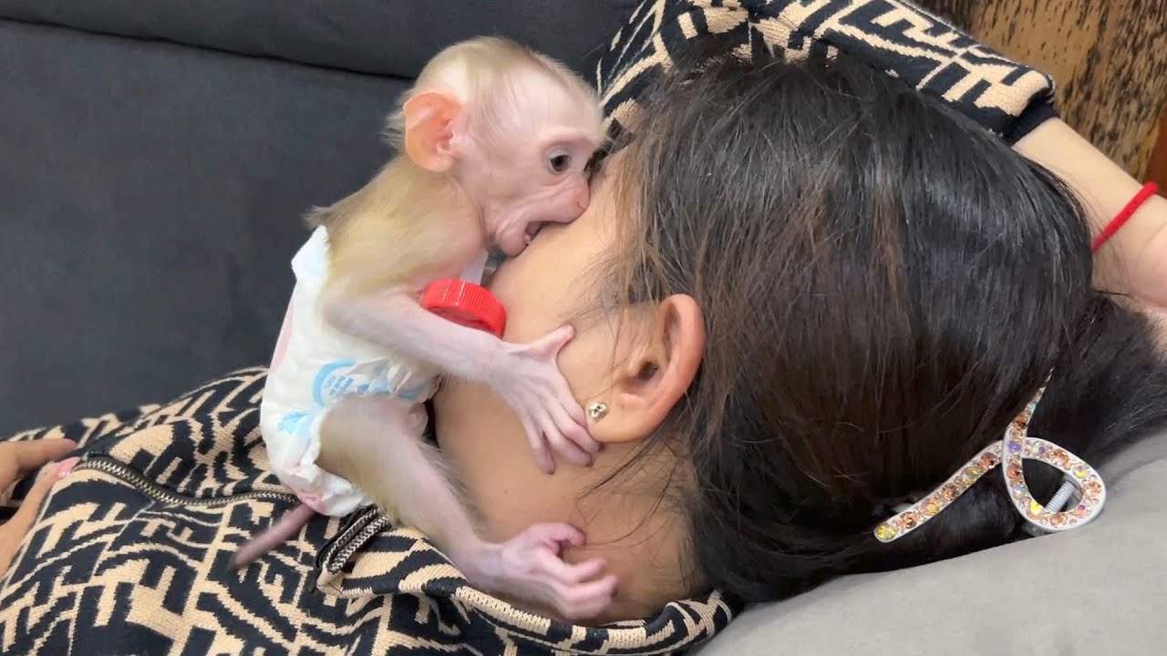 Inn0cent Joyee With Her Uncnditional Luv To Her Mama