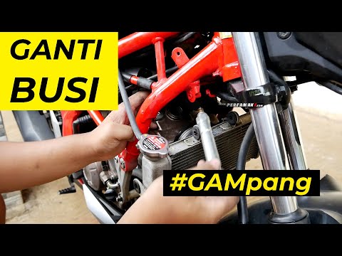 Selamat datang di channel ADI HAFEEZA. Berikut langkah-langkah mengganti busi CB150R. Selamat menont. 