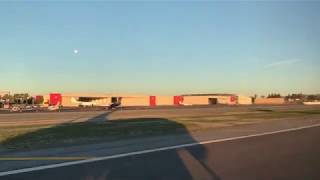 Southwest Airlines Quick and Smooth Landing in Burbank Airport screenshot 4